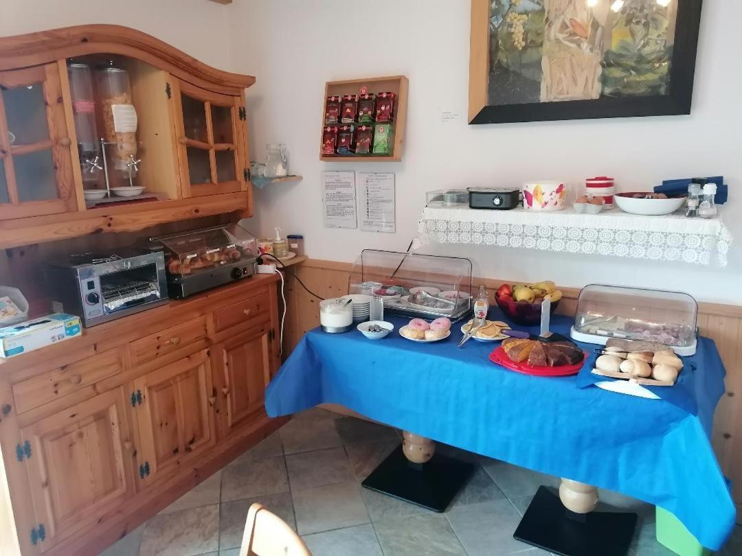 B&B Ledro Affittacamere Mezzolago Exterior foto