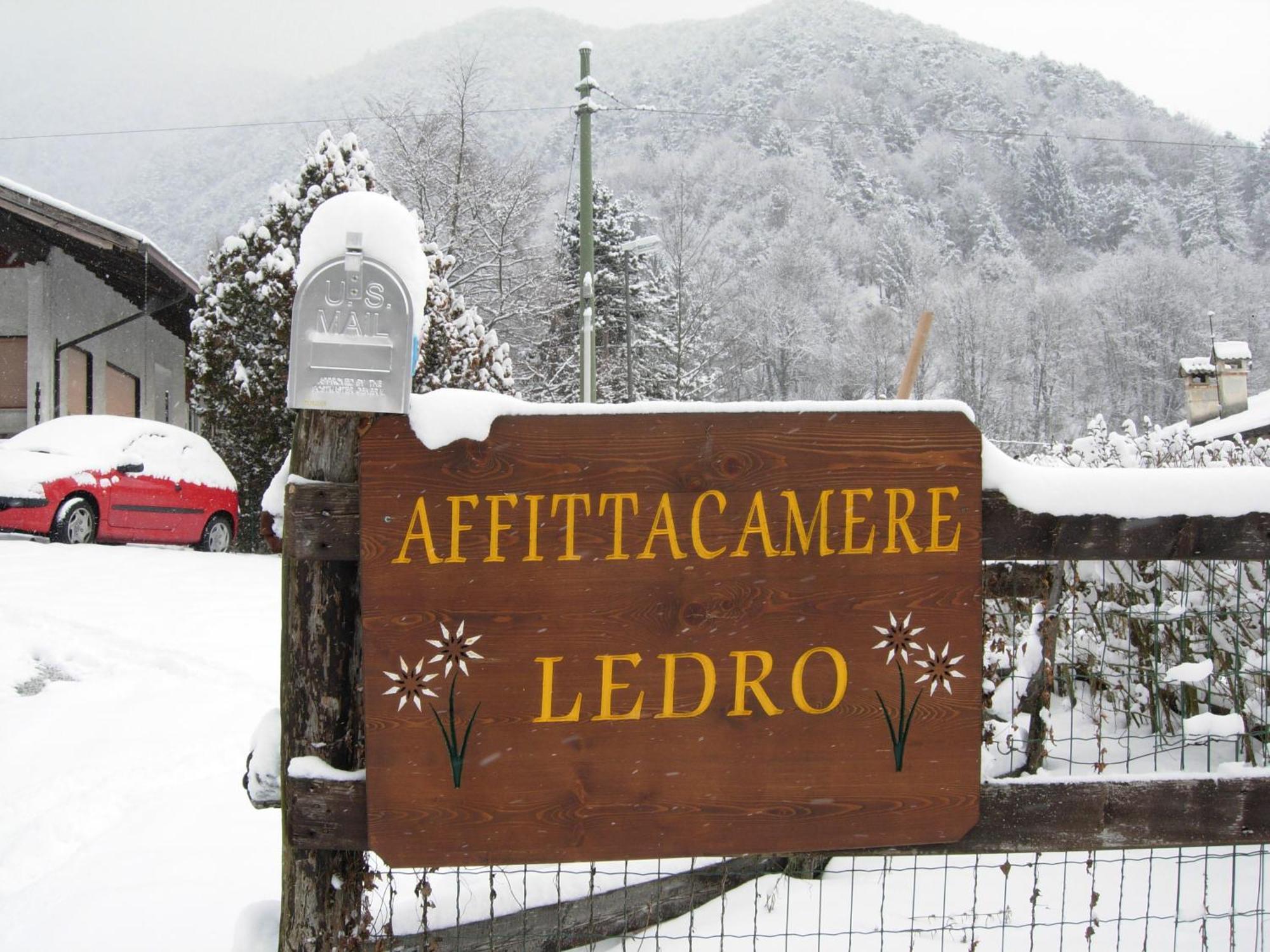 B&B Ledro Affittacamere Mezzolago Exterior foto