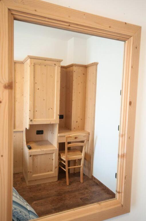 B&B Ledro Affittacamere Mezzolago Quarto foto